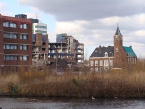 kasteel binckhorst naast te slopen gebouw